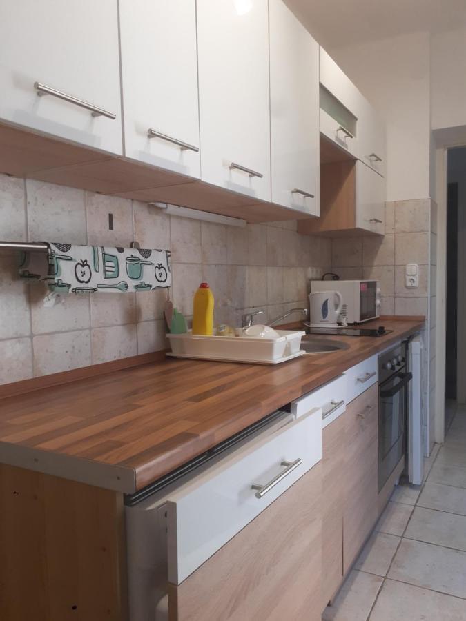 Rose Apartman Balatonlelle Exterior photo